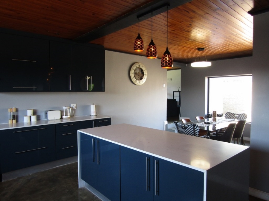 4 Bedroom Property for Sale in Humansdorp Eastern Cape